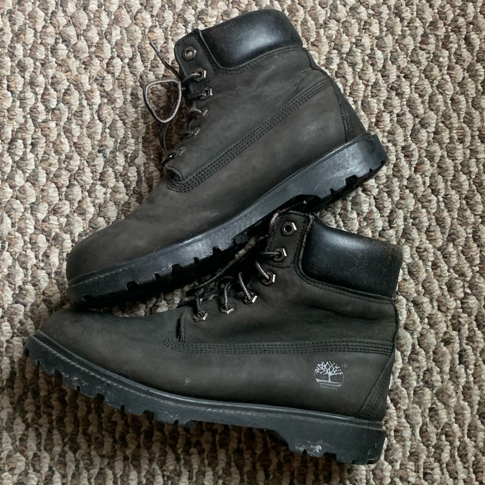 Timberland women’s grey vintage 90s boots